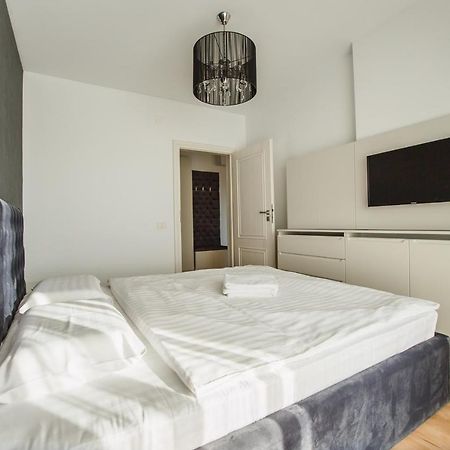 Fantastic Apartment At Prima Residence Oradea Extérieur photo