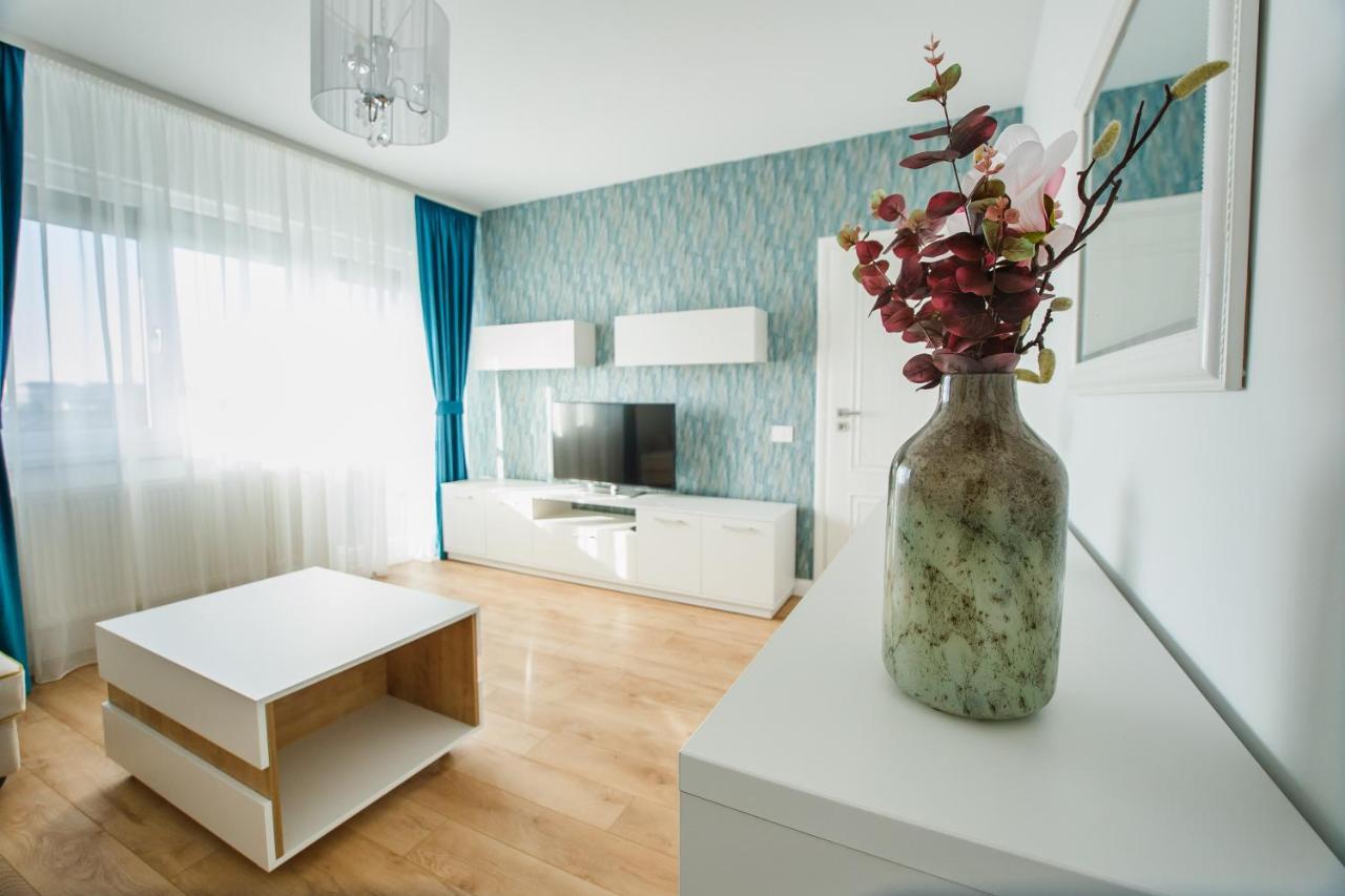 Fantastic Apartment At Prima Residence Oradea Extérieur photo